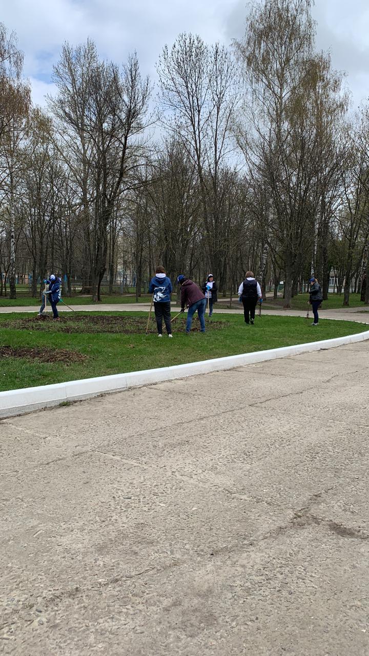 Сегодня, 29.04.2022 года, сотрудники Новомичуринской и Пронской  администрации, предприятий и организаций города личным примером показывают,  как нужно относиться к родному городу. | 29.04.2022 | Новомичуринск -  БезФормата